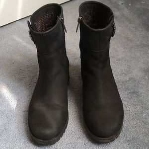 Timberland leather zip up boots